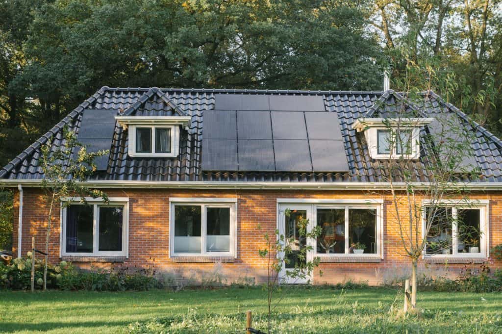 Breidt je huis uit met zonnepanelen met batterijopslag